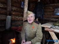 Житель поселка Черницкий держит в боевой готовности партизанский мини-лагерь