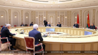 Алмазы, морепродукты и туризм. Сотрудничество в 8 сферах предложил Лукашенко Магаданской области
