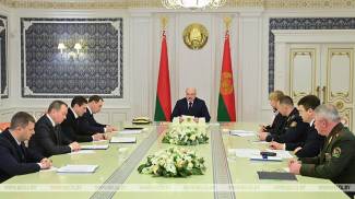 Готовность к введению в Беларуси биометрических документов обсуждается на совещании у Лукашенко