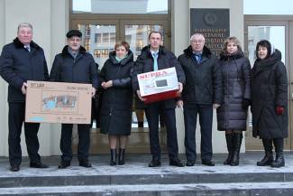 Deputies donated TV and microwave to boarding house in Volozhin region