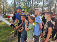 Было шумно и много воды. Смолевичские спасатели приехали в оздоровительный лагерь «Искра»