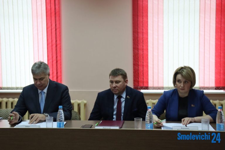 «В ваши ФАПы можно привозить на экскурсию». В районной больнице подвели итоги работы